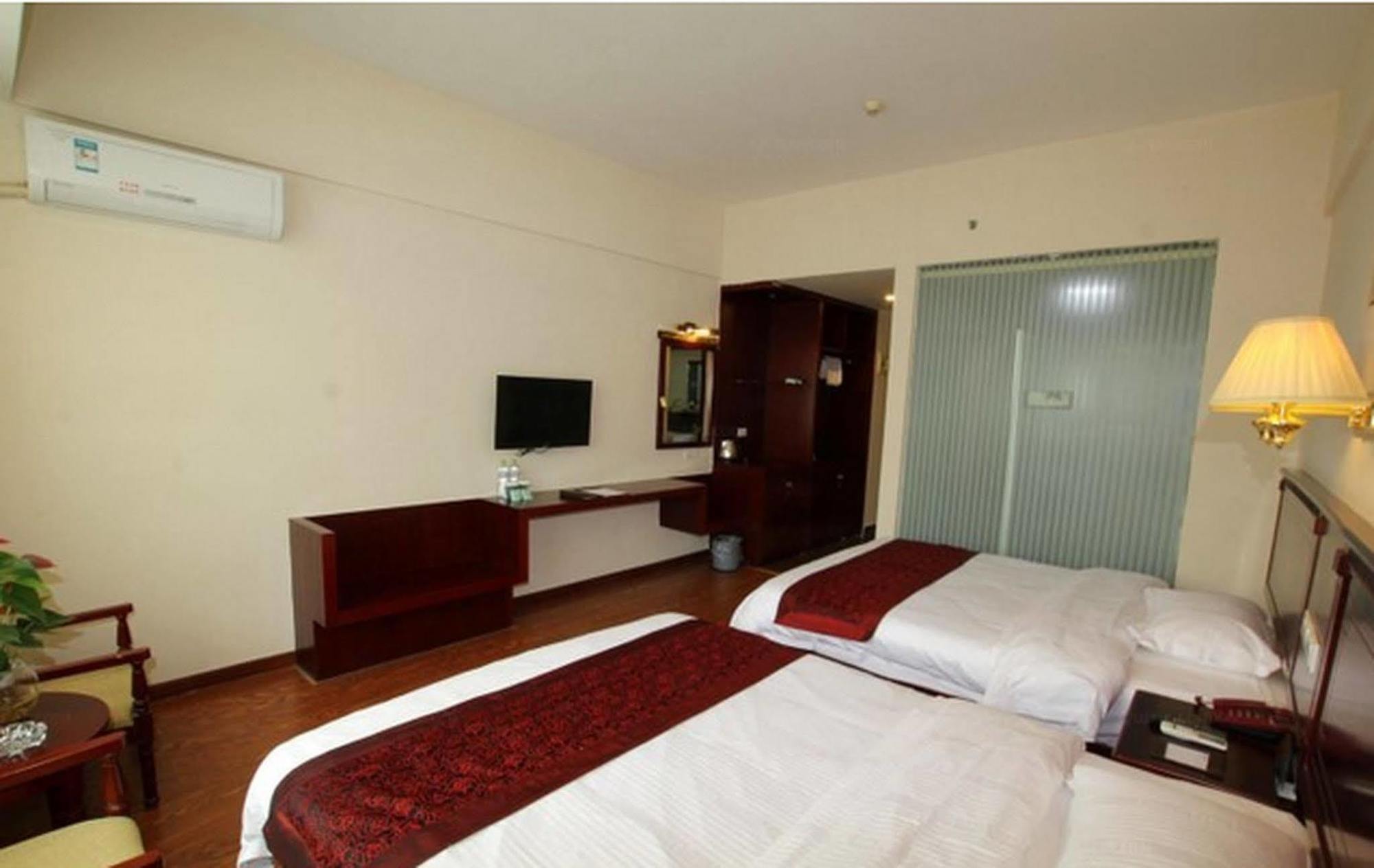 Greentree Inn Guangxi Guilin Lingui Jinshan Square Jinshui Road Express Hotel מראה חיצוני תמונה